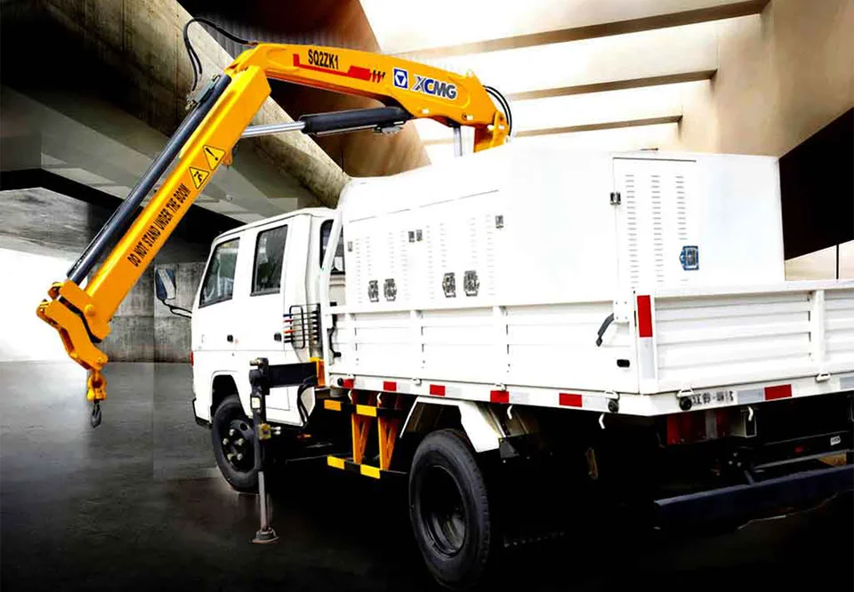 Truck-mounted crane with foldable arm SQ2ZK1 — MAYLAN