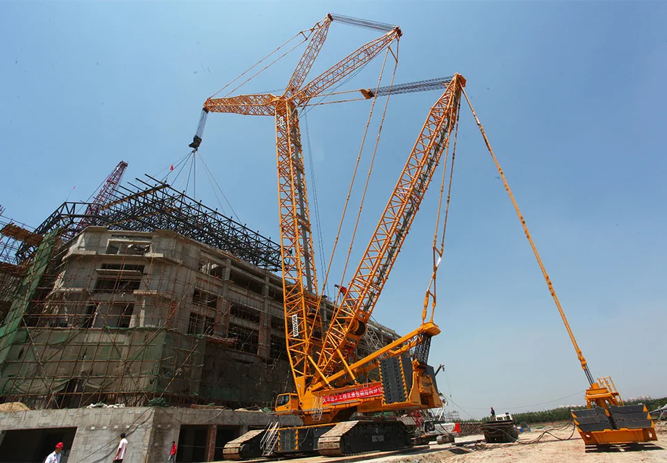 Crawler Crane XGC15000 — MAYLAN